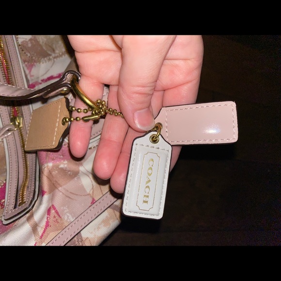 Couch Purse - Picture 8 of 11